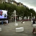 La pandemia impidió a Woody Allen acudir a la inauguración del festival, pero entró en la presentación de «Rifkin’s Festival» a través de la pantalla