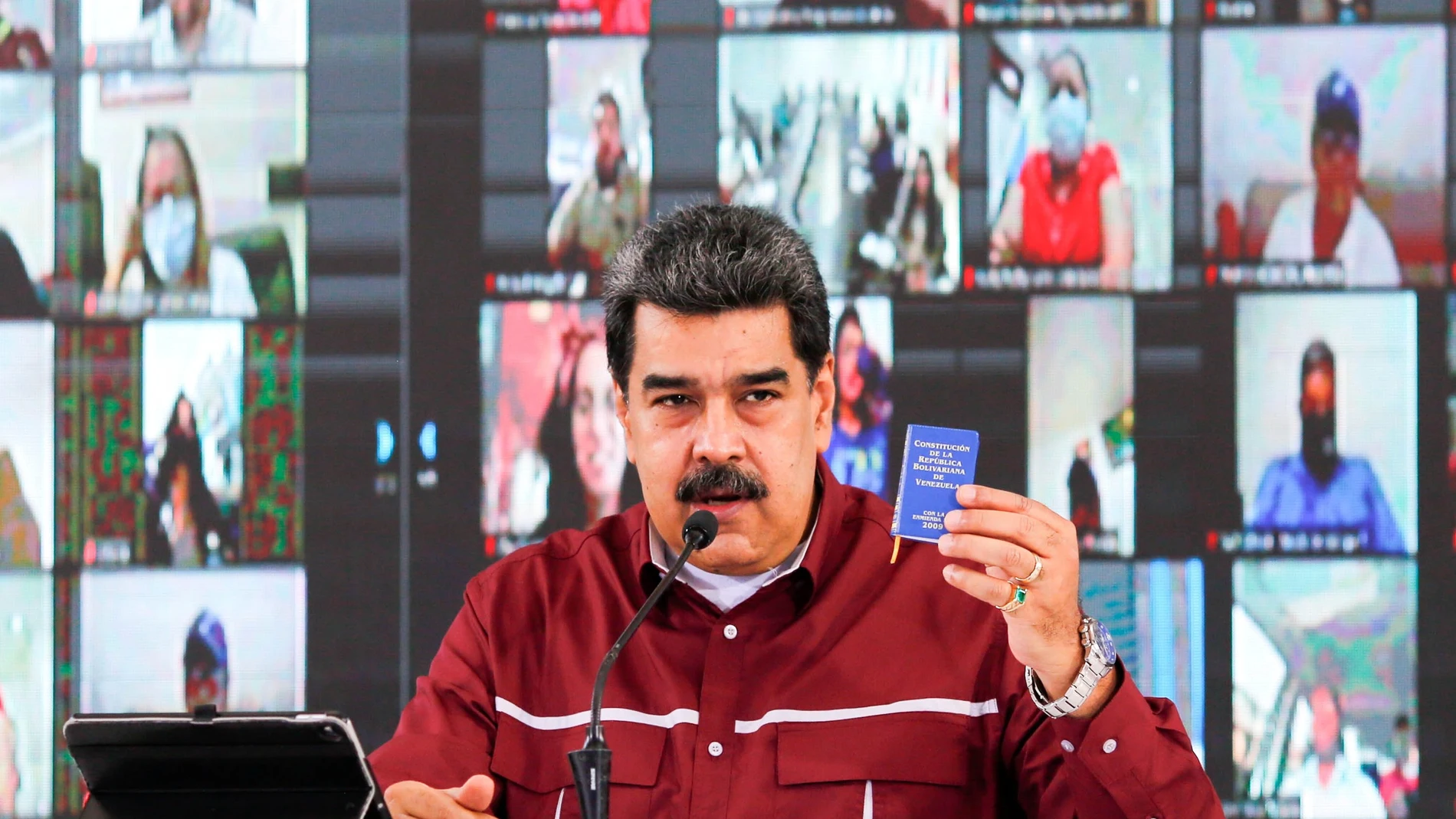 Nicolás Maduro, en un acto con candidatos a diputados en Caracas