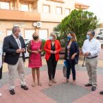 La visita a la zona que se ha visto afectada en los últimos meses por un nivel alto de okupción la han realizado además los senadores, Juan María Vázquez y Violante Tomás, y el diputado nacional, Juan Luís Pedreño, y ha contado con la presencia de la presidenta de la Junta Vecinal, Nani Vergara.