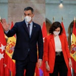 El presidente del Ejecutivo, Pedro Sánchez y la presidenta de la Comunidad de Madrid, Isabel Díaz Ayuso