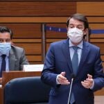 El presidente de la Junta, Alfonso Fernández Mañueco, interviene en el Pleno