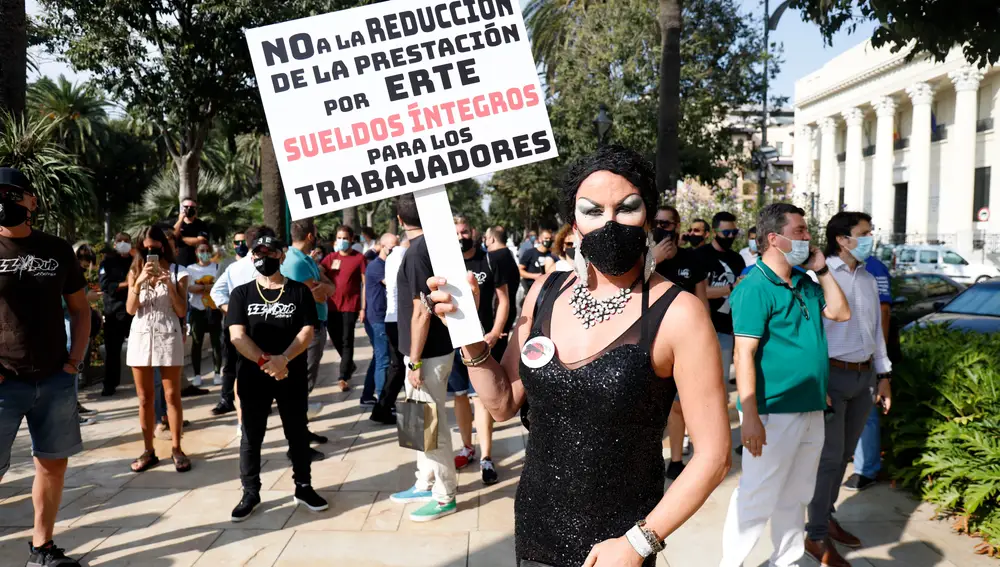 Manifestación convocada por la Asociación de Hosteleros y la federación Andalucía de Noche