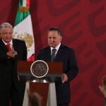 El presidente de México, Andrés Manuel López Obrador, y el jefe de la Unidad de Inteligencia Financiera (UIF) , Santiago Nieto.22/09/2020