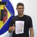 Jorge Cuenca en su presentación con el Villarreal.
