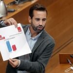 El diputado socialista Jose Muñoz interviene en el pleno de Les Corts