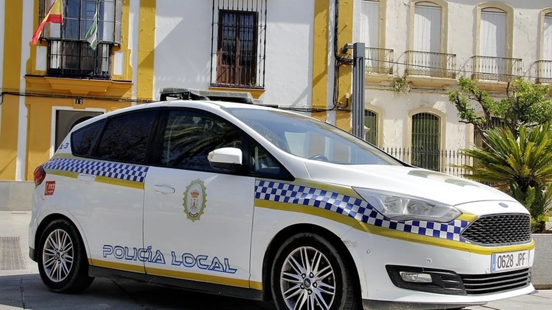 Imagen de archivo de un coche de la Policía Local de Alcalá de Guadaíra