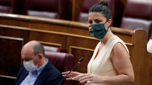 La portavoz de Vox en el Congreso Macarena Olana durante la sesión de control al Gobierno