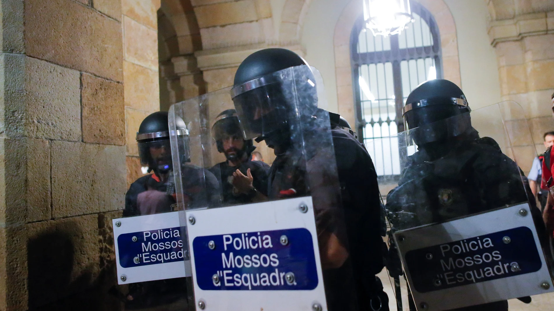 Las fuerzas de seguridad no ven riesgo en la visita del Rey a Barcelona.
