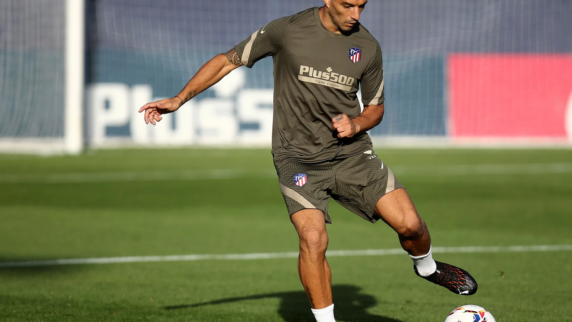Luis Suárez, preparado para debutar con el Atlético