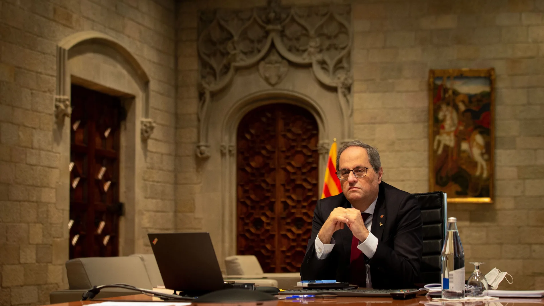 El presidente de la Generalitat, Quim Torra, durante la reunión del Comité de Crisis por la Covid-19 en Cataluña.