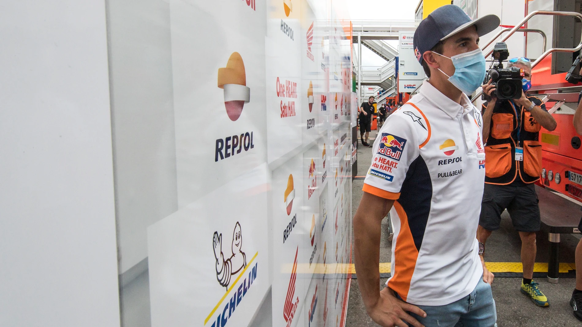 Marc Márquez sufre una infección en la zona de la fractura de húmero derecho