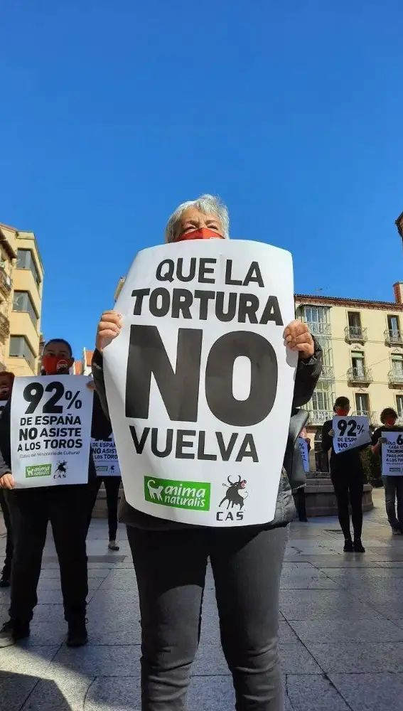 Veinte personas se manifiestan en Soria contra los toros