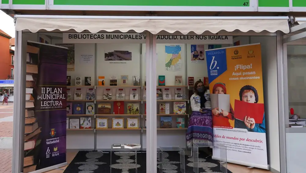 Stand del Ayuntamiento en la Feria del Libro de Valladolid