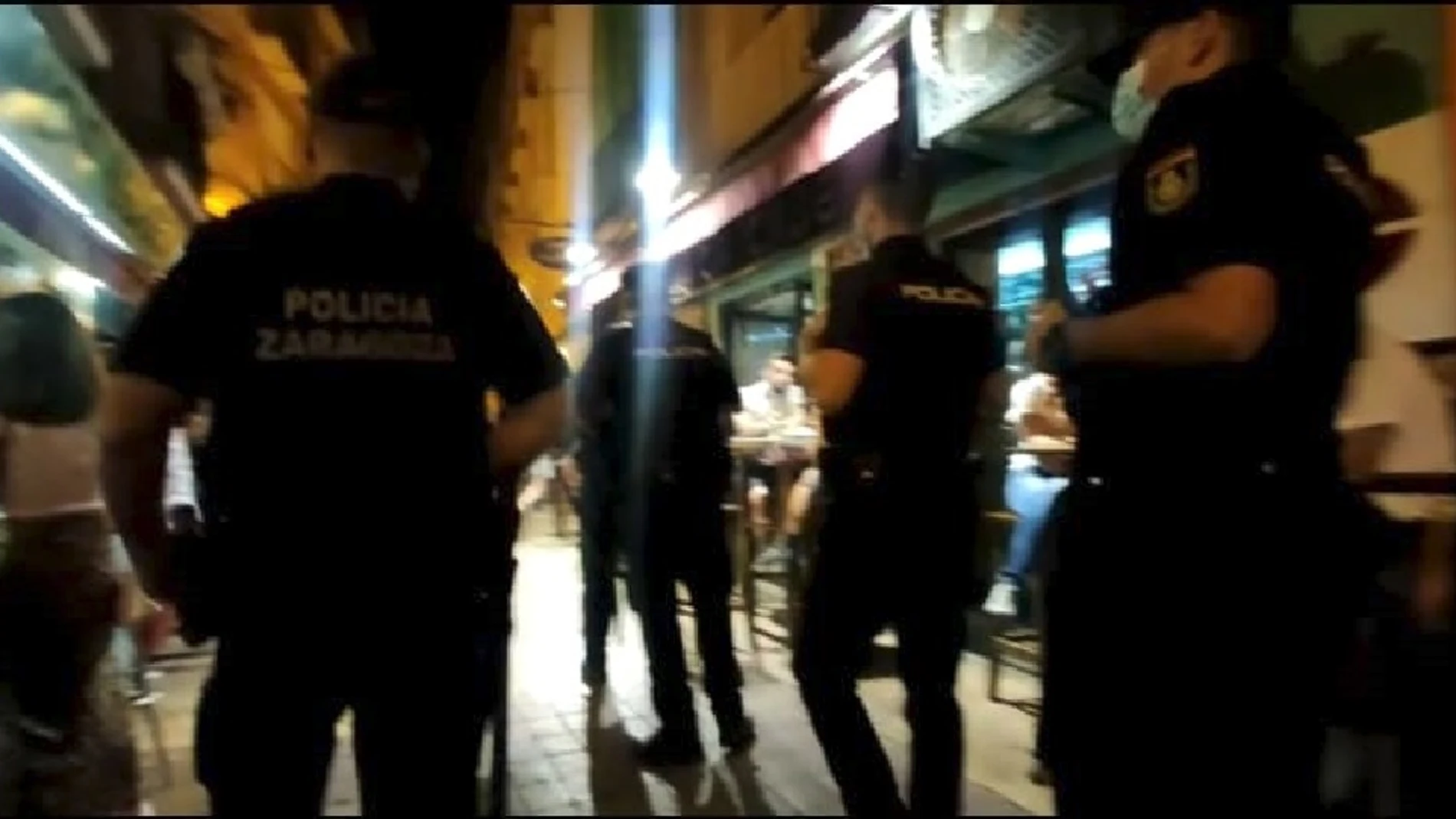La Policía Local Y La Policía Nacional De Zaragoza controlan las zonas de ocio