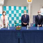 María Jesús Catalá, Federico Argüelles y Juan Manuel Flores, este martes en la Fundación Gota de Leche