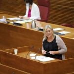 La diputada de Ciudadanos, Mamen Peris, ha defendido una iniciativa para evitar la ocupación ilegal de viviendas