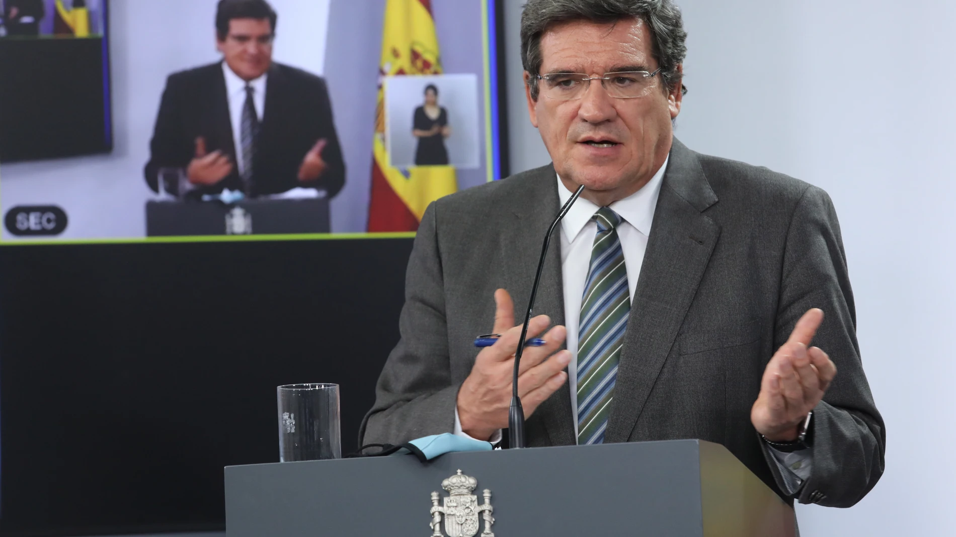 El ministro de Seguridad Social y Migraciones, José Luis Escrivá, en rueda de prensa posterior al Consejo de Ministro celebrado tras el Consejo de Ministros