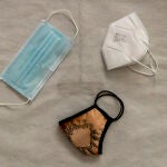 Mascarillas quirúrgicas, de tela y con protección FFP2