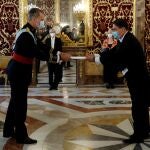 Felipe VI durante la entrega de cartas credenciales de nuevos embajadores que tuvo lugar ayer en el Palacio Real de Madrid