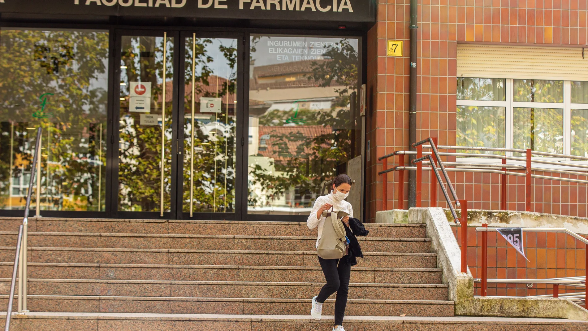 Una clase de la facultad de Farmacia de la Universidad del País Vasco (UPV/EHU)