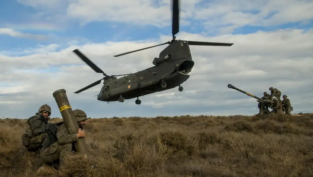 Helicóptero Chinook durante un ejercicio