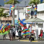 Habitantes de Nueva Caledonia en la jornada del segundo referéndum de independencia en 2020