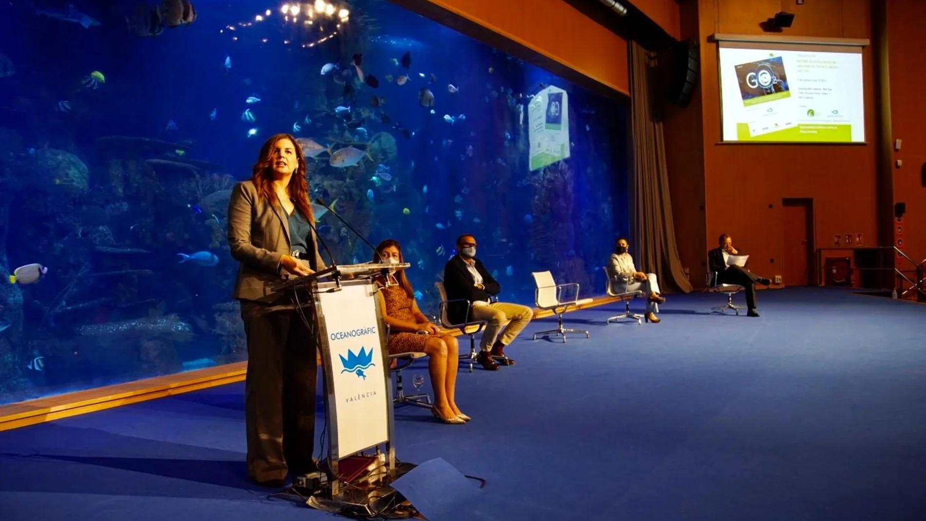 La vicalcaldesa de Valencia, Sandra Gómez, durante la presentación del informe