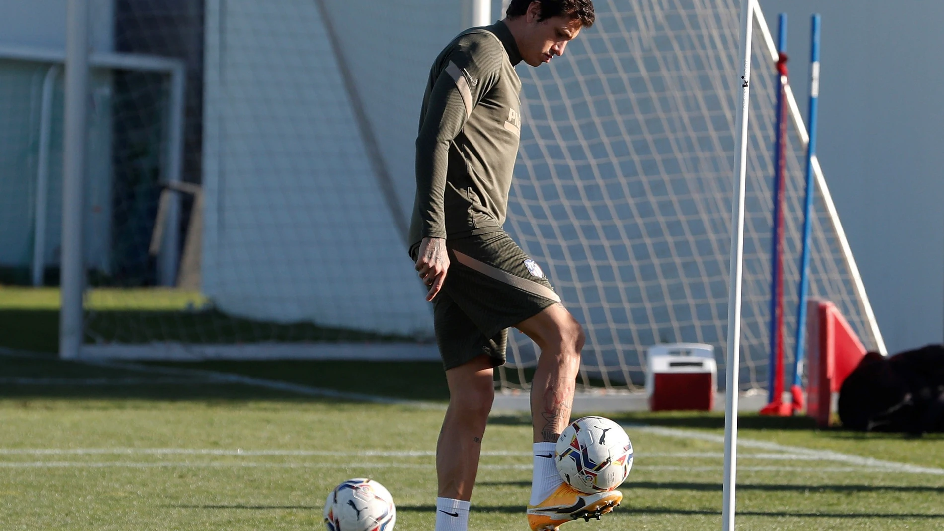 Sergio Camello en un entrenamiento del Atlético de Madrid.