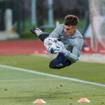 Kepa, durante un entrenamiento con la selección