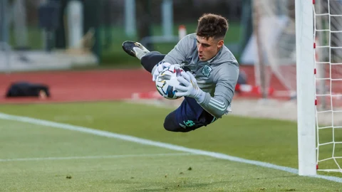 Kepa, durante un entrenamiento con la selección