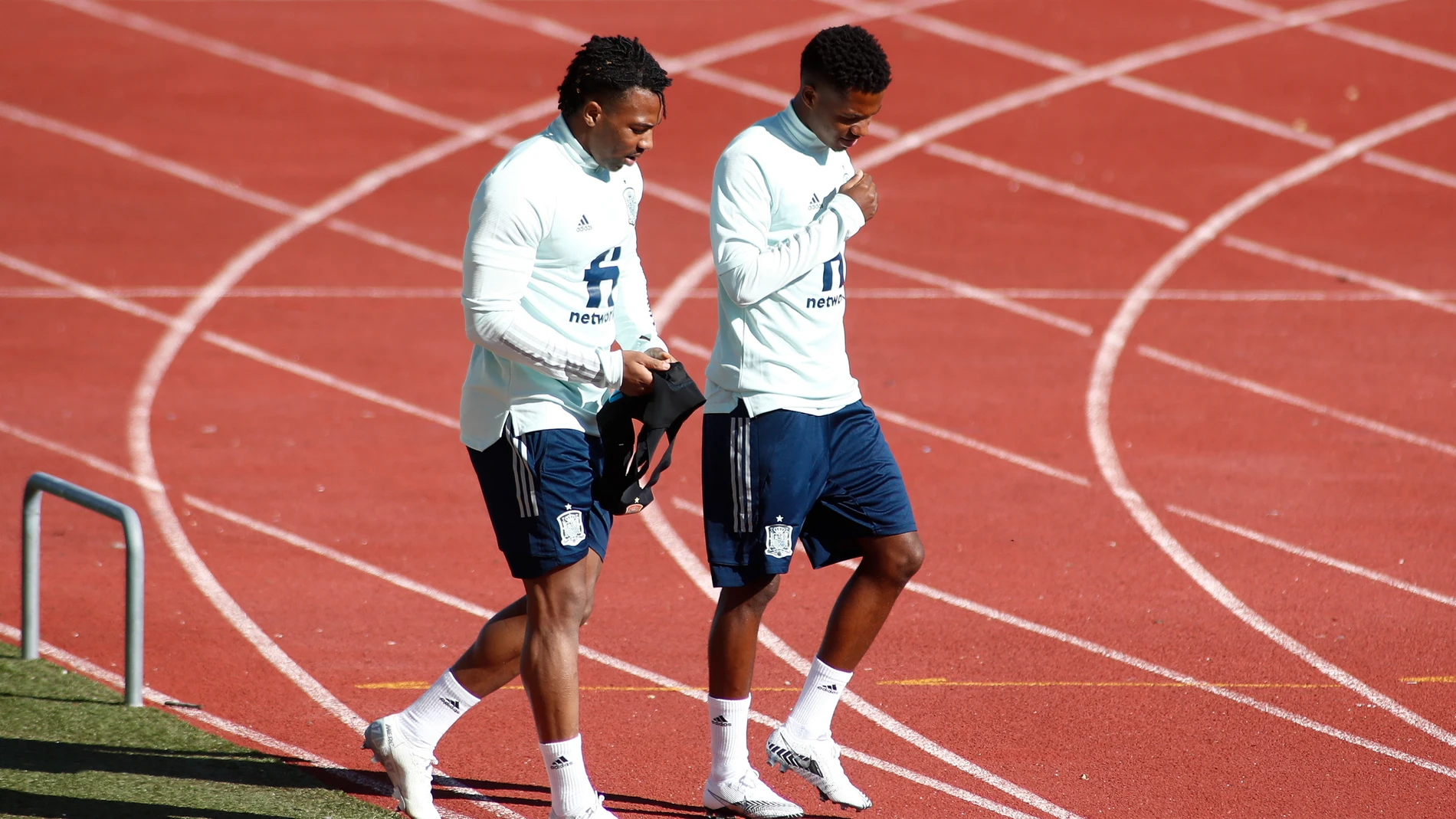 Adama Traoré y Ansu Fati, en el entrenamiento de la selección