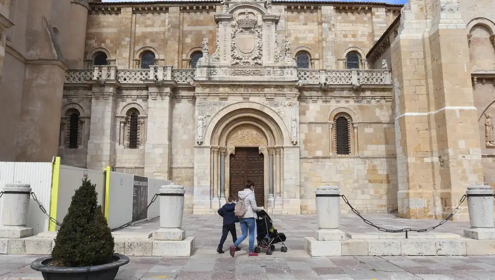 San Isidoro en la ciudad de León, fue el lugar elegido para coger las primeras Cortes en Europa en el año 1188