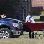 Los investigadores en otro tiroteo en Tulsa, Oklahoma, en el que murieron una madre y su hija