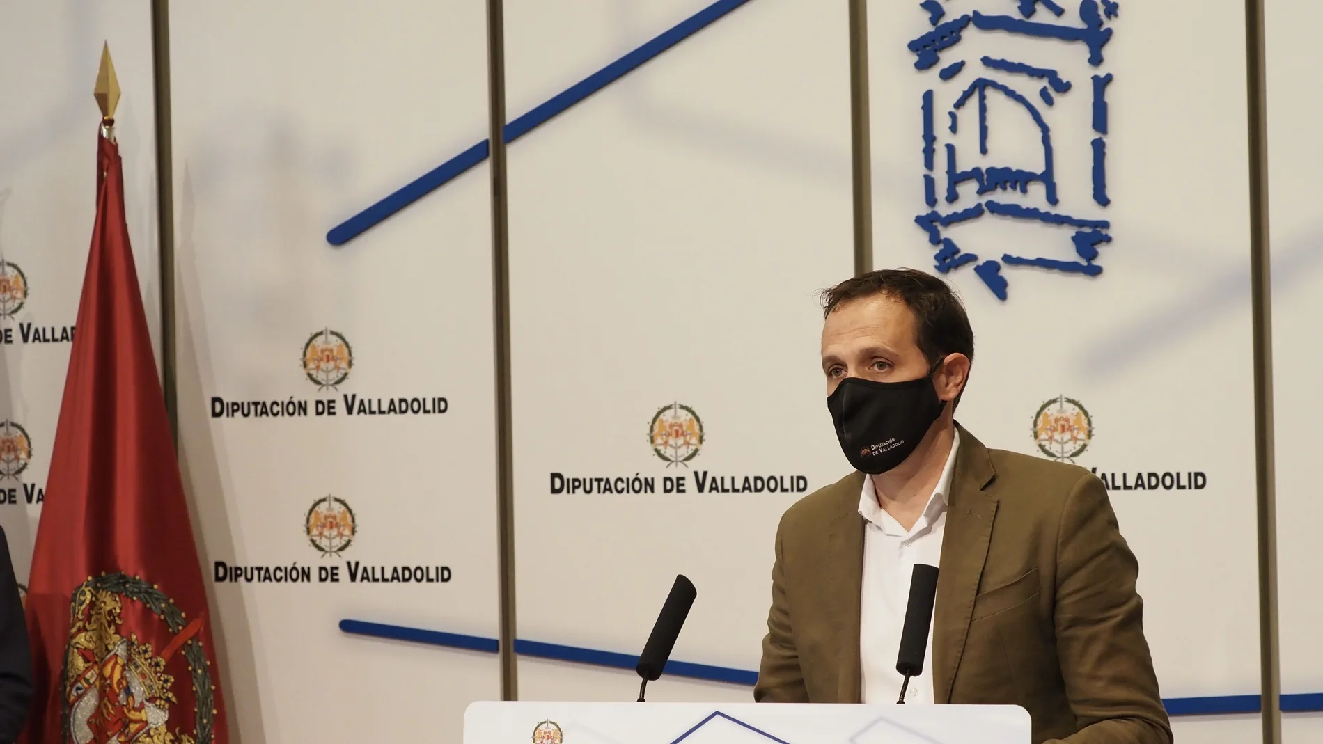 El presidente de la Diputación de Valladolid firma las adendas a los convenios con el Banco de Alimentos, Cáritas y Cruz Roja para luchar contra la exclusión social
