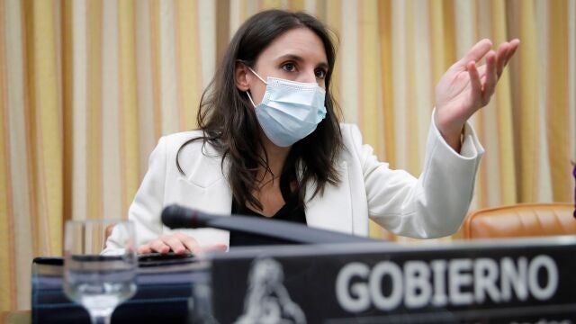 La ministra de Igualdad, Irene Montero, comparece ante la Comisión de Igualdad del Congreso, este miércoles, en Madrid
