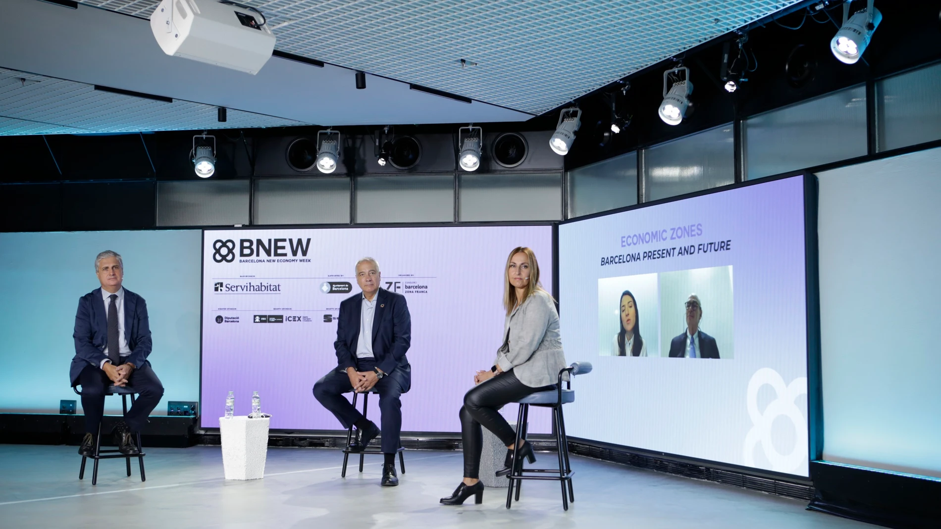 Diego Guri, subdirector general de AMEC; Pere Navarro, delegado especial del Estado en el Consorci de la Zona Franca de Barcelona; Eva Menor, presidenta del Área de Desarrollo Económico, Turismo y Comercio en la Diputación de Barcelona