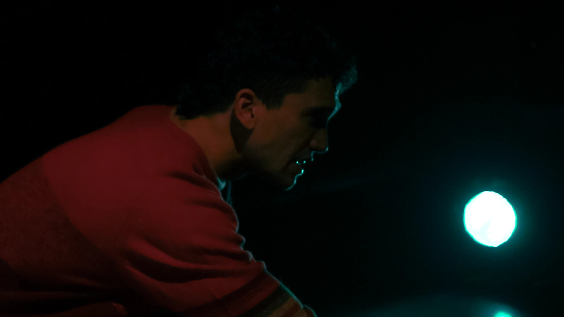 Jaime Lorente durante un ensayo de "Matar cansa"