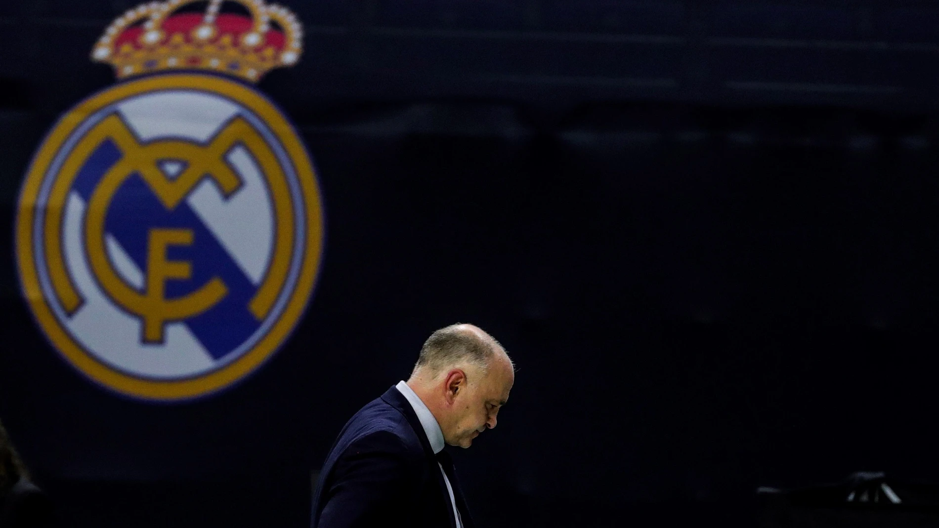 El entrenador del Real Madrid, Pablo Laso, durante el encuentro ante el Valencia Basket