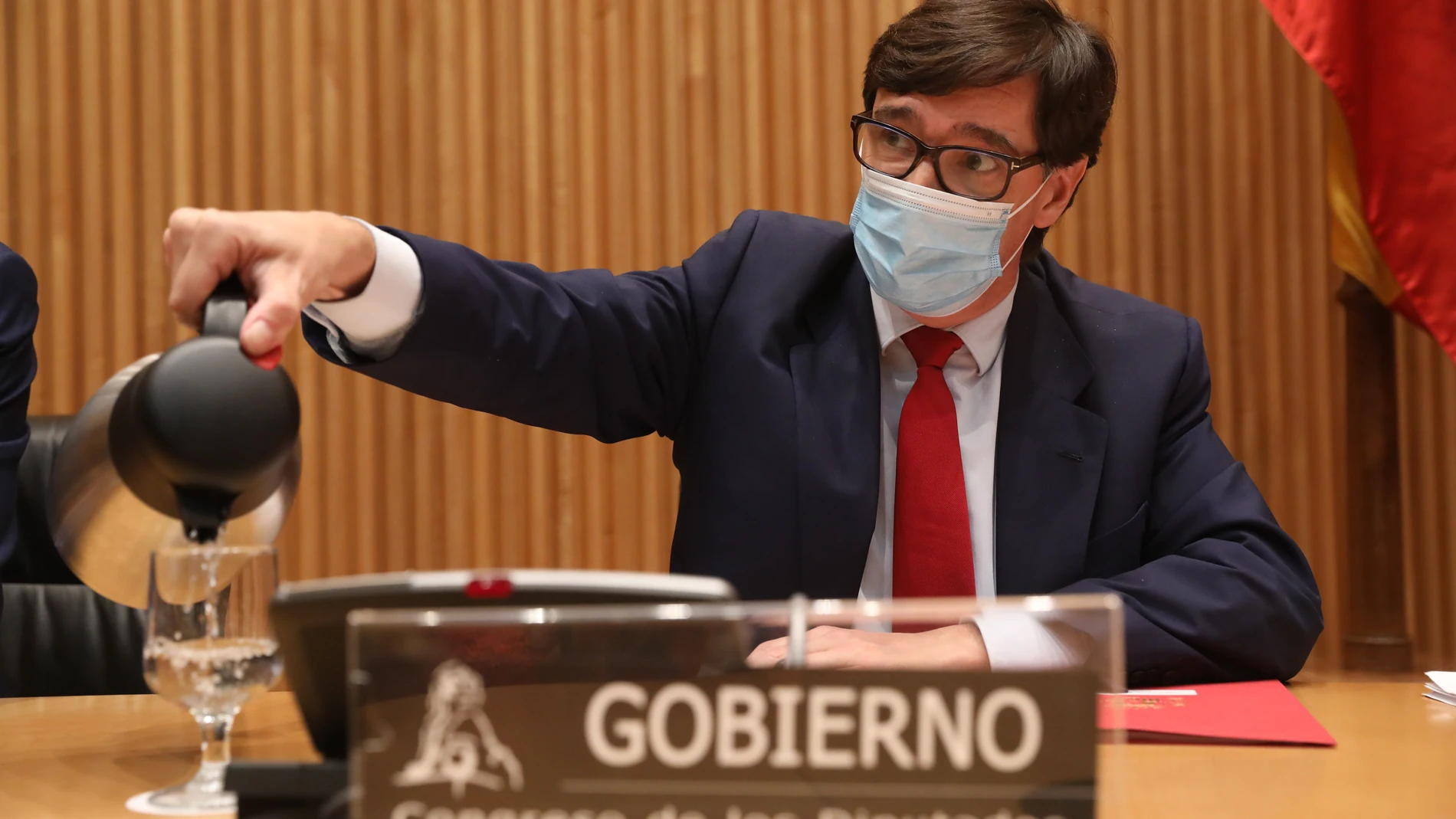 El ministro de Sanidad, Salvador Illa, durante la Comisión de Sanidad y Consumo del Congreso de los Diputados, en Madrid, (España), a 8 de octubre