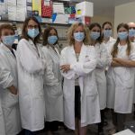 Carlota Dobaño, responsables del Grupo de Inmunología de la Malaria del ISGlobal, junto a su equipo