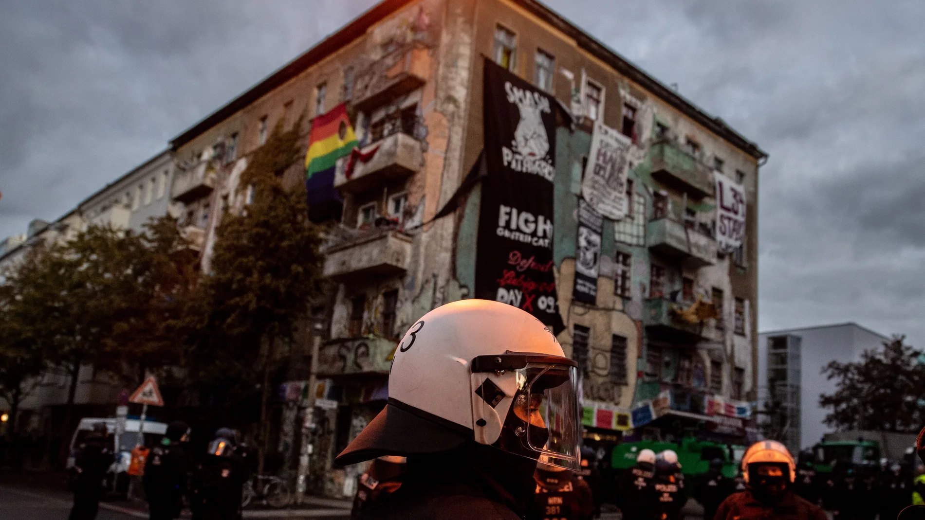 Policías alemanes desalojan un edificio ocupado en Berlín