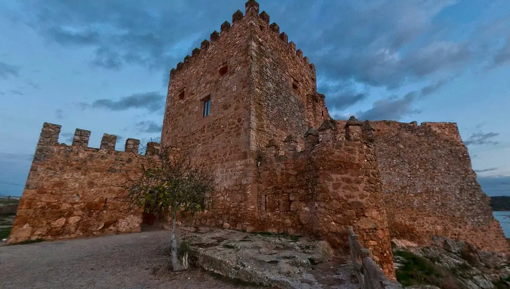 Imagen del castillo de Peñarroya.