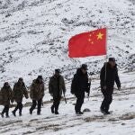 China comparte una pequeña frontera con Afganistán llamada Corredor de Wakhan, de apenas 210 km de largo y entre 20 y 60 km de ancho