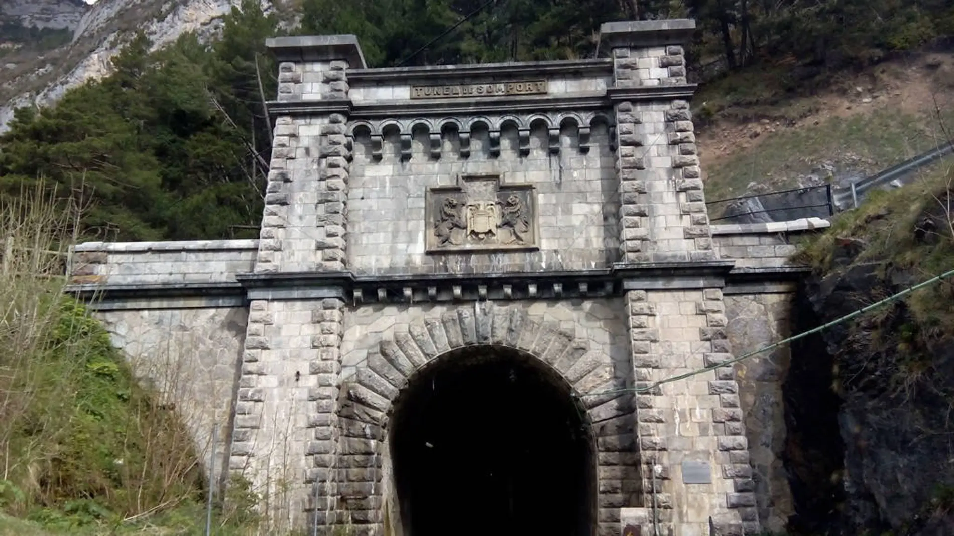 Entrada del túnel de Somport