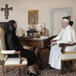 La esposa del presidente de México, Andrés Manuel López Obrador, Beatriz Gutiérrez Müller, y el Papa Francisco en RomaPRESIDENCIA DE MÉXICO10/10/2020