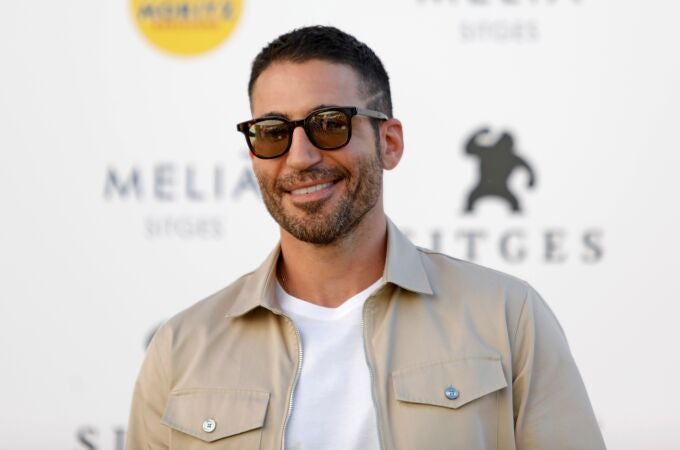 Miguel Ángel Silvestre ayuda a impedir un atraco en una tienda de lujo en Madrid