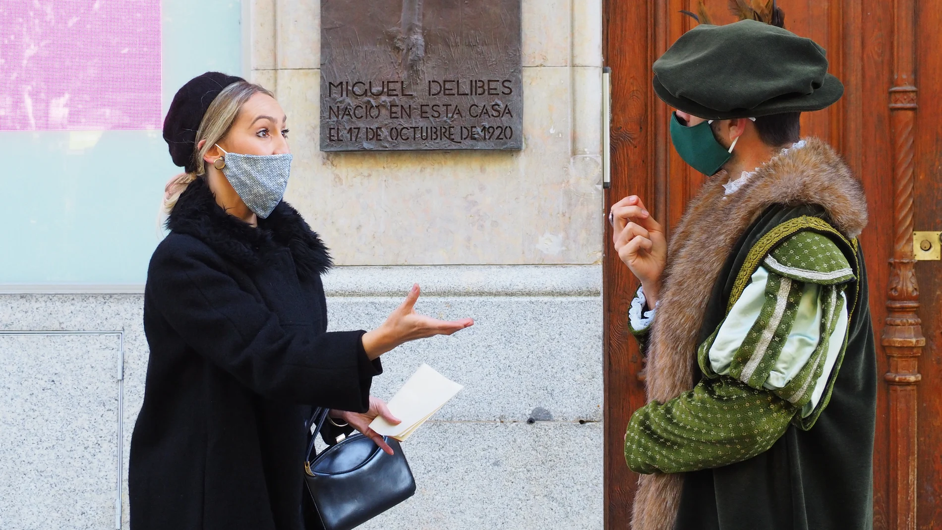 Teatralización de la Ruta sobre Miguel Delibes en las calles del centro de Valladolid