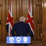 El «premier» británico, Boris Johnson, tras una comparecencia en sus residencia del número 10 de Downing Street