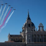 La "Patrulla Águila" dibuja la bandera en Madrid el pasado 12 de octubre