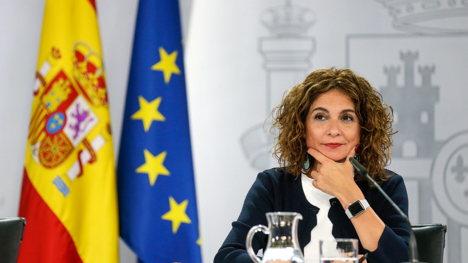 La ministra portavoz y de Hacienda, María Jesús Montero, comparece en rueda de prensa tras el Consejo de Ministros celebrado en Moncloa el pasado 13 de octubre
